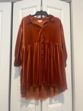 Umgee Velvet Button-Front Tunic in Burnt Orange
